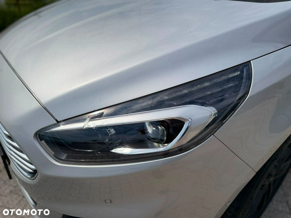 Ford S-Max - 10