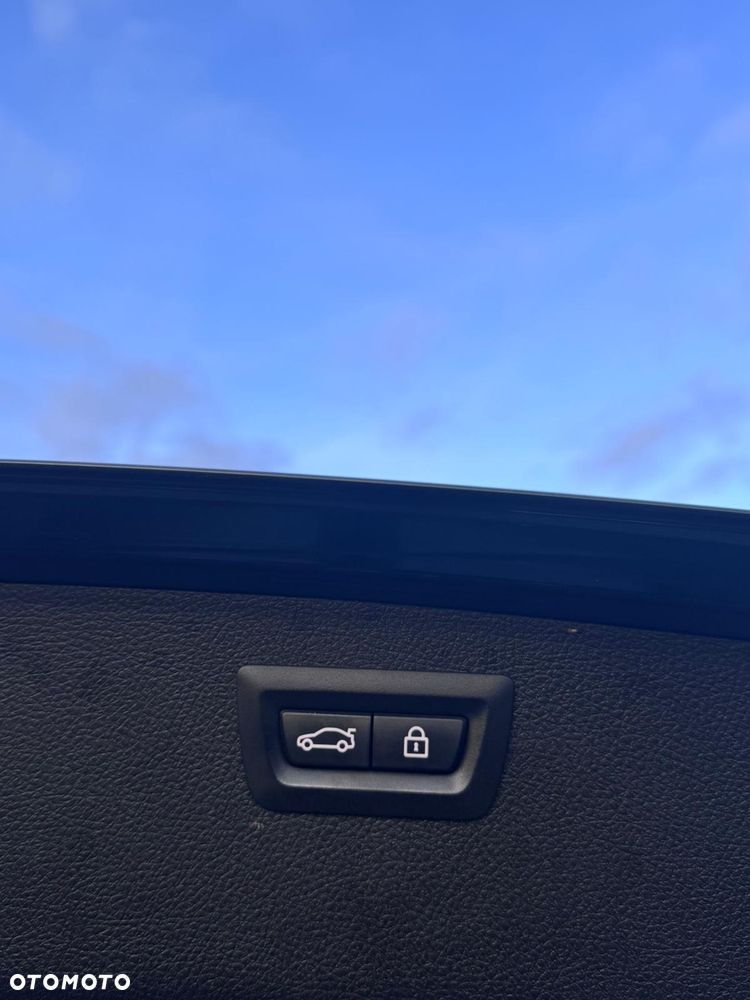 BMW Seria 3 318d - 16