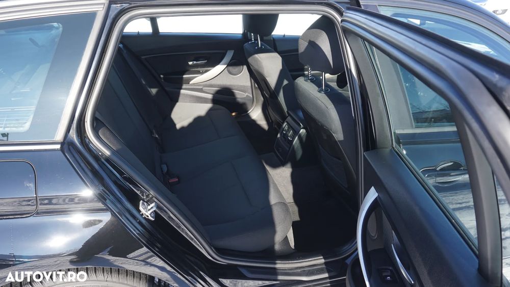 BMW Seria 3 318d Aut. Blue Performance - 13