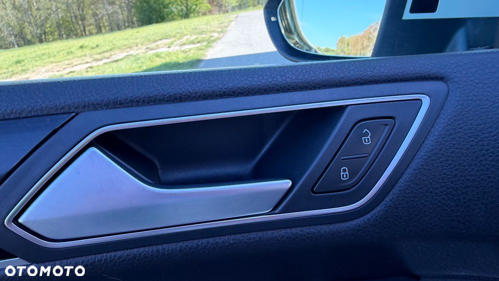 Volkswagen Touran 1.8 TSI (BlueMotion Technology) DSG Highline - 30