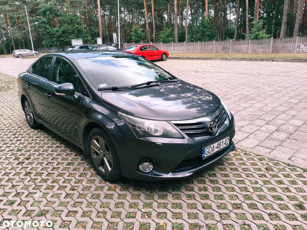 Toyota Avensis 2.0 Premium - 5