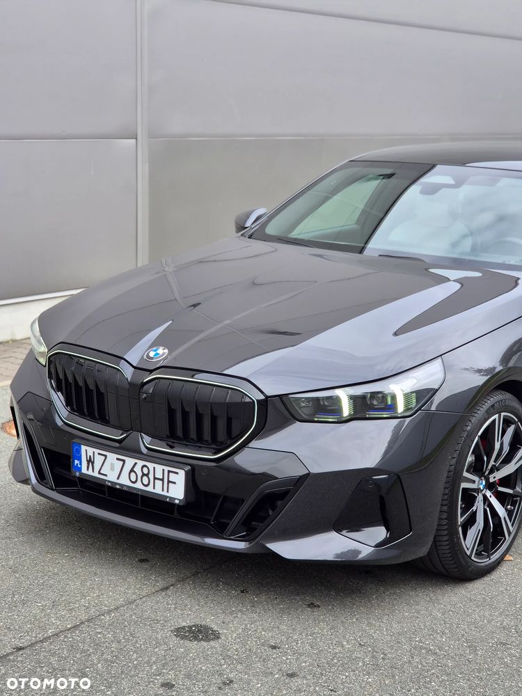 BMW Seria 5 2023 photo 3