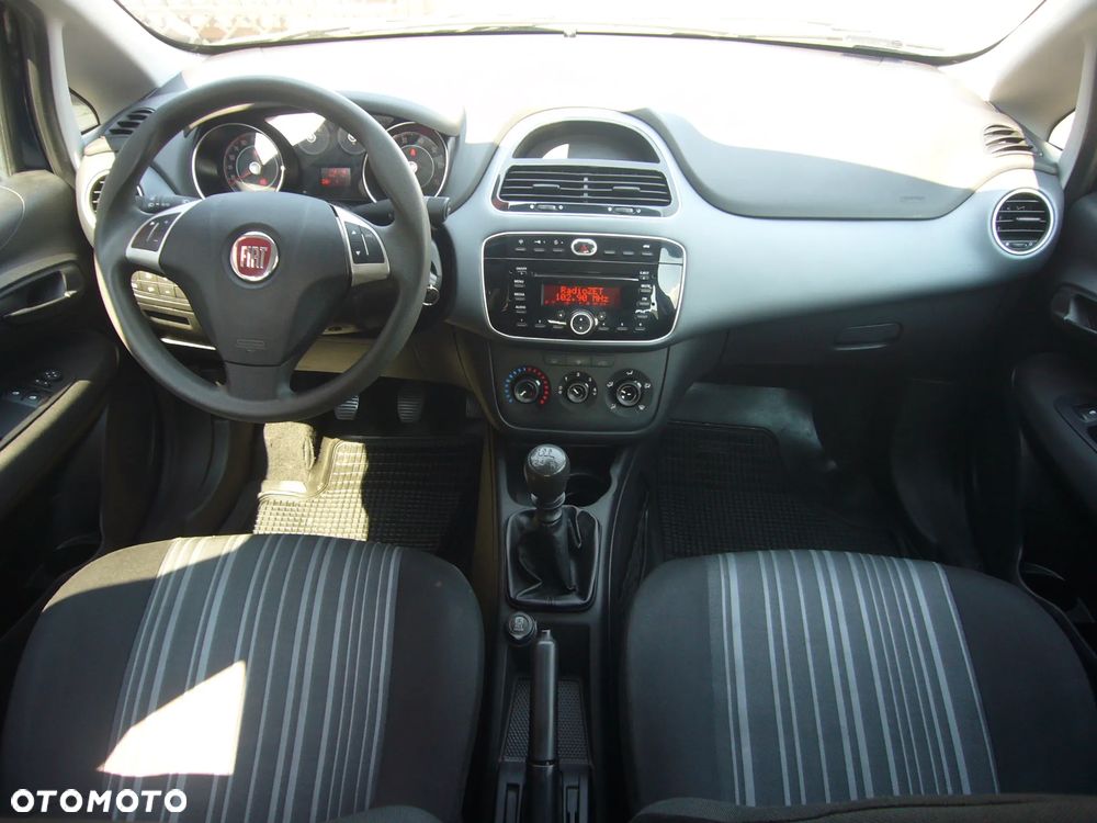 Fiat Punto 1.4 Young - 15