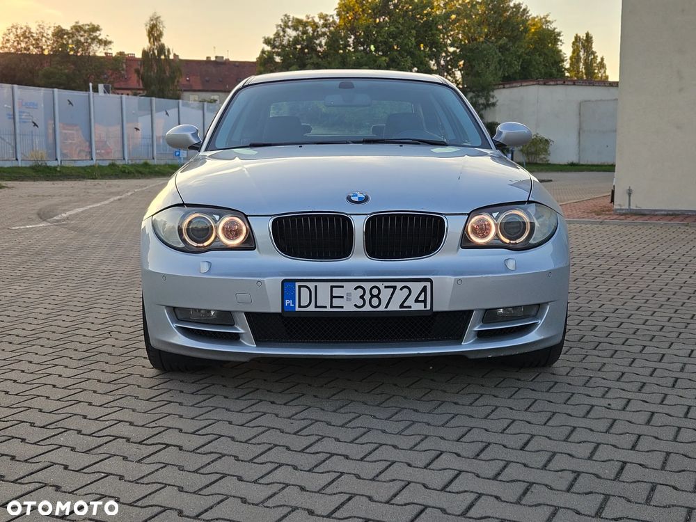 BMW Seria 1 120d DPF - 12