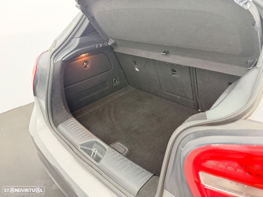 Mercedes-Benz A 180 d Urban - 30