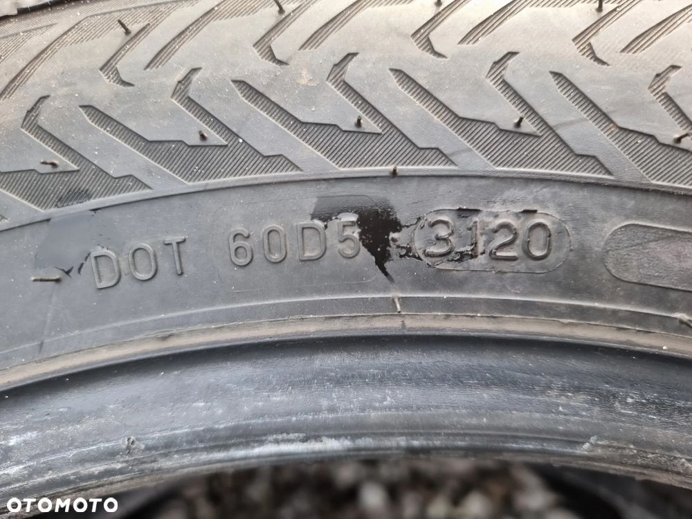 Opony zimowe NOKIAN 215/55R17 98T HAKKAPELITTA 8 (4szt.) (2x6,0 2x7,0) (DOT: 4x3120) Z427 - 8