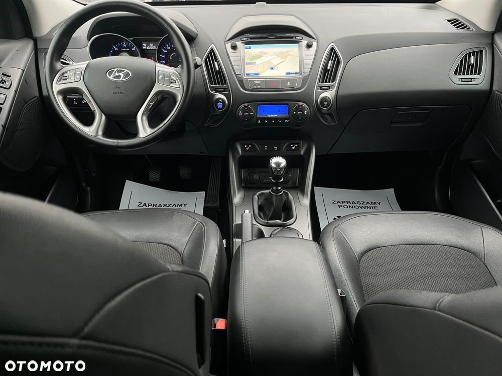 Hyundai ix35 2.0 CRDi 4WD Fifa World Cup Gold Edition - 23