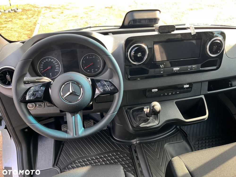 Mercedes-Benz Sprinter 517 CDI OM654 - 13