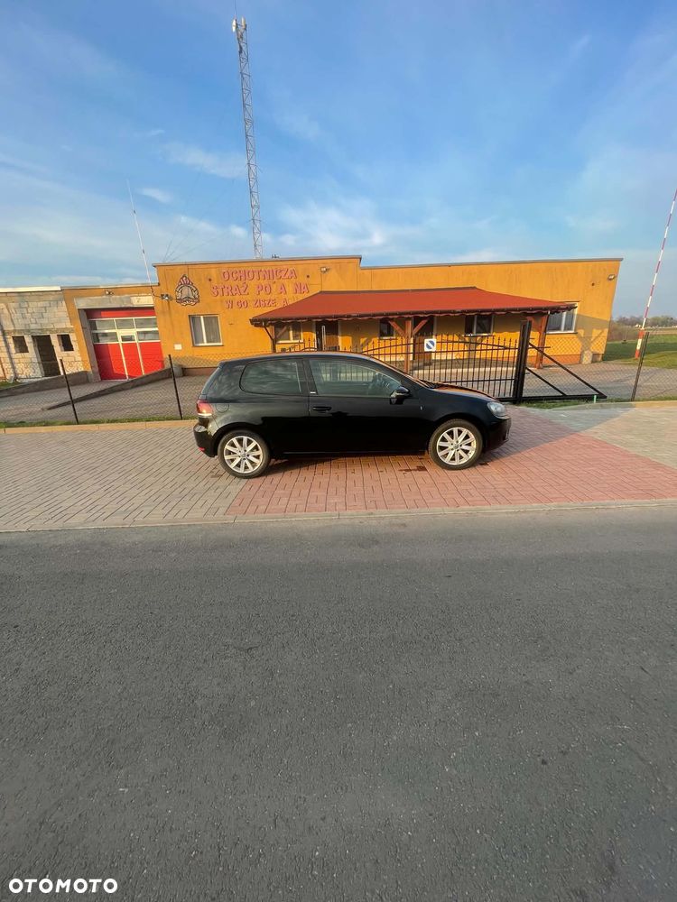 Volkswagen Golf 2.0 TDI Highline - 18
