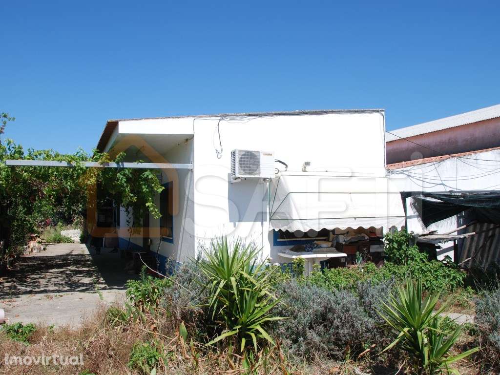 Armazém com terreno (urbano) e anexo habitável. - Grande imagem: 5/36