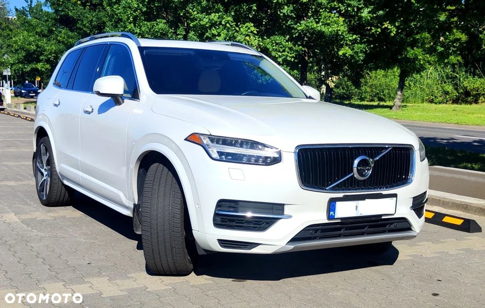 Volvo XC 90 T8 AWD Plug-In Hybrid Momentum 7os - 14