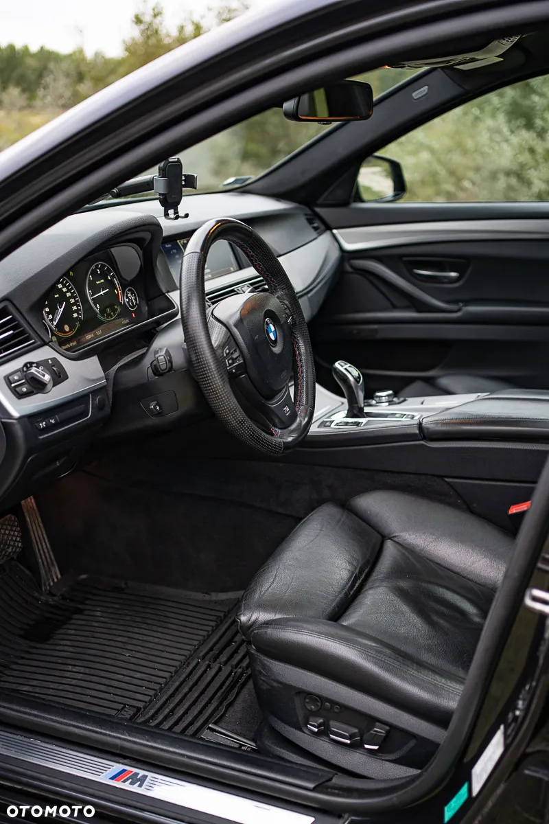 BMW Seria 5 525d Touring Sport-Aut - 21