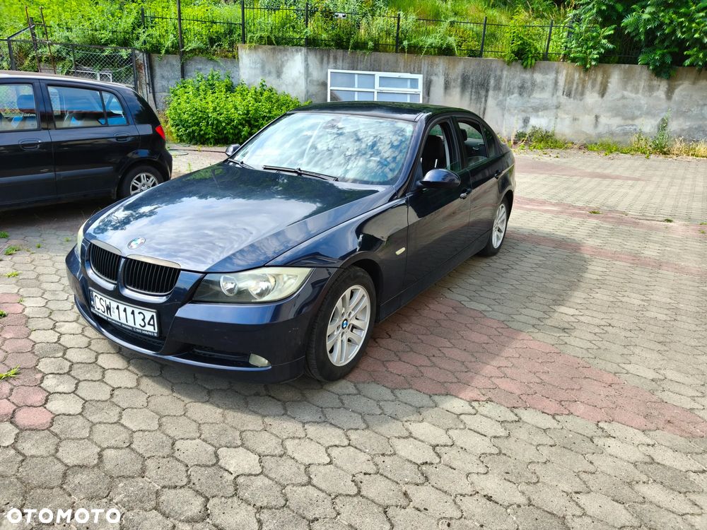 BMW Seria 3 318d - 1