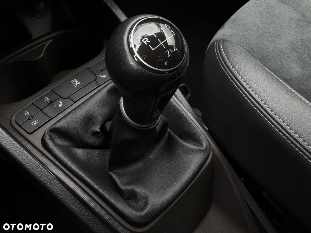 Seat Ibiza ver-1-6-16v-style - 18