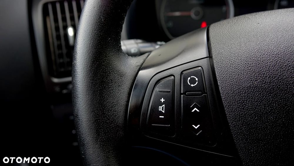 Hyundai i30 i30cw 1.4 UEFA EURO 2012 Edition - 15