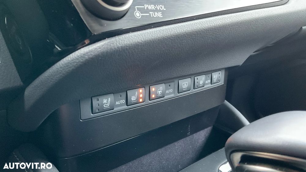 Lexus Seria ES 300h 2.5 TNGA HV 25H- 4X2 CVT Luxury - 29