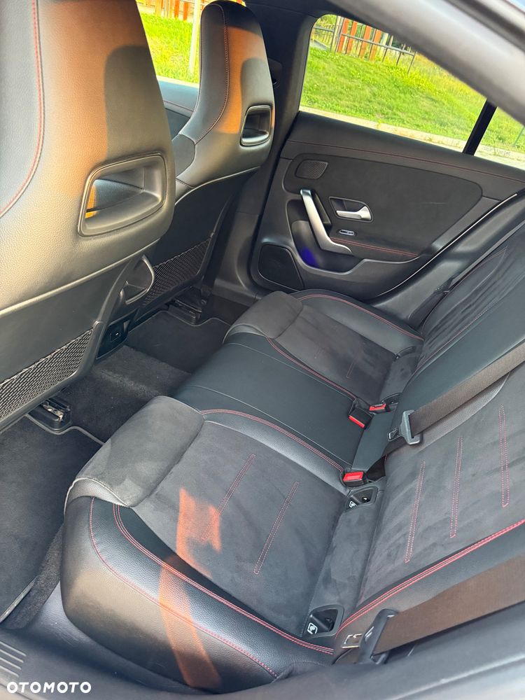 Mercedes-Benz CLA 220 d AMG Line 8G-DCT - 15
