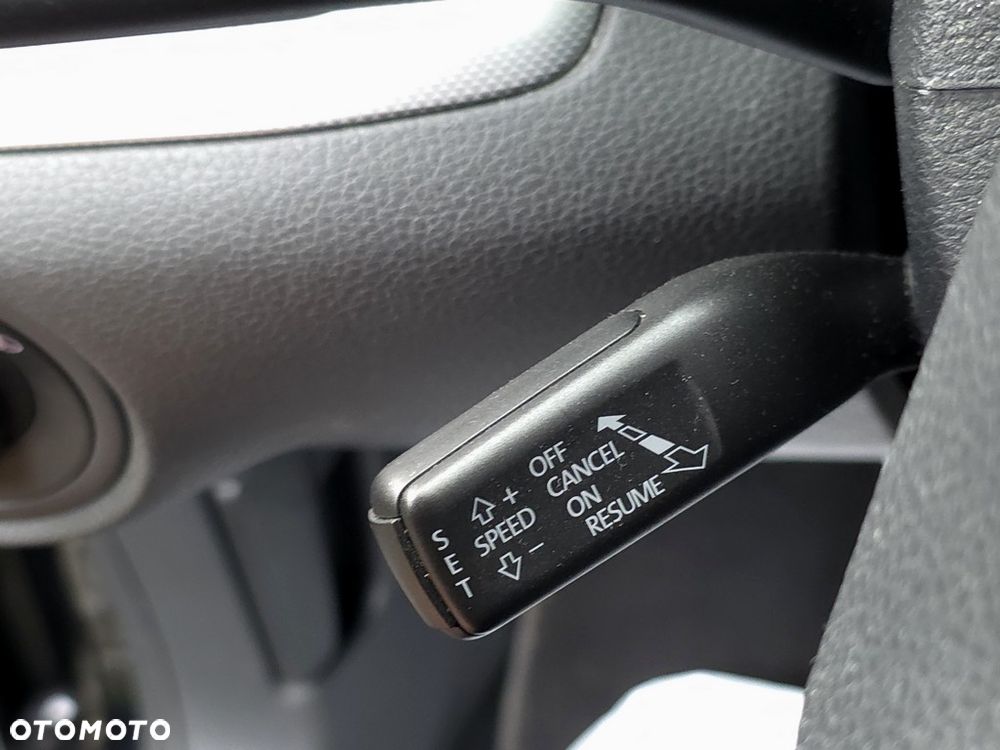 Volkswagen Sharan 2.0 TDI Comfortline - 23
