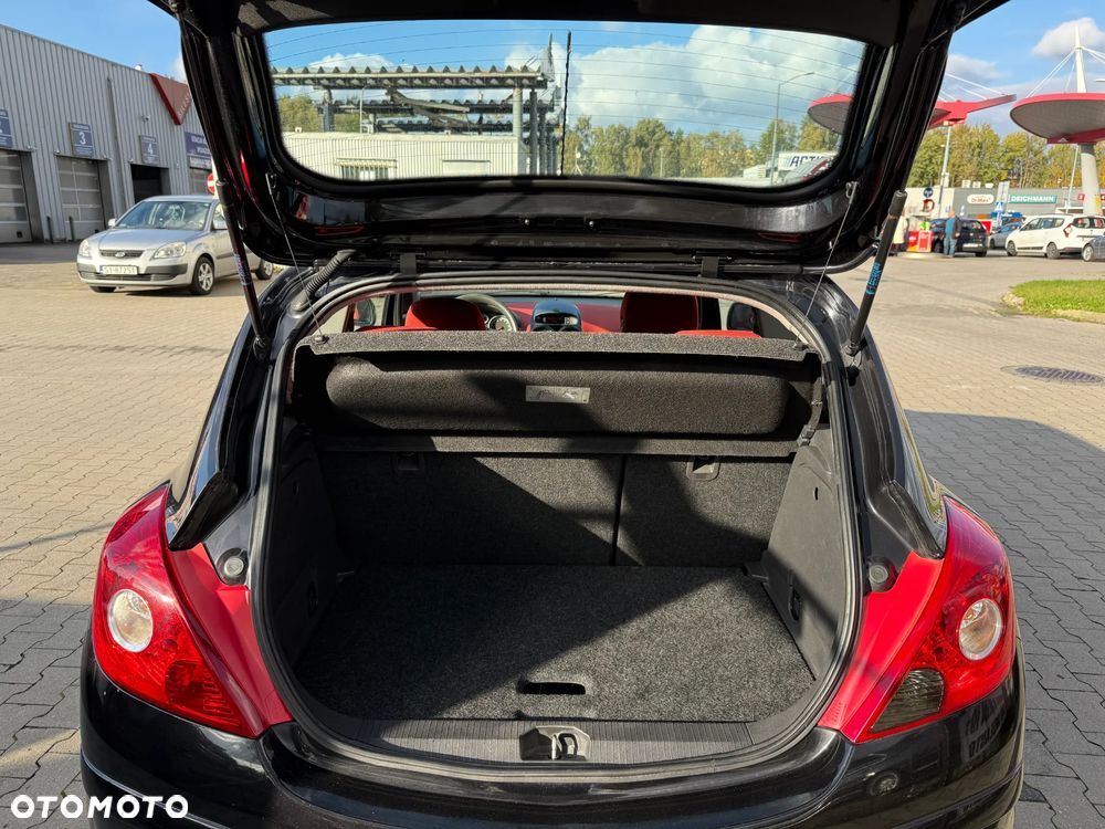 Opel Corsa 1.2 16V Cosmo - 27