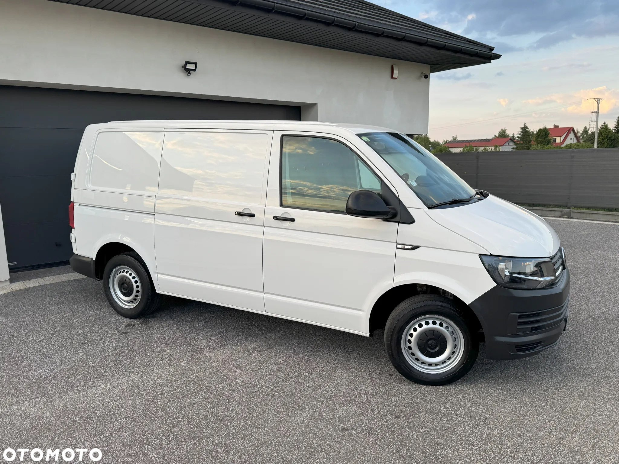 Volkswagen Transporter - 8