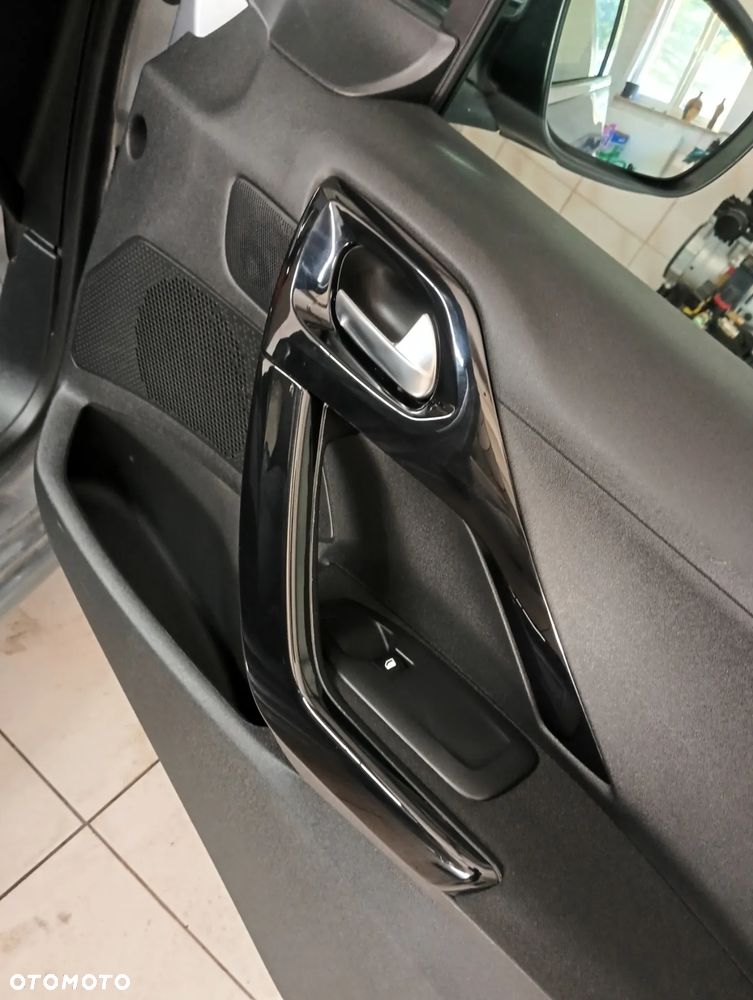 Peugeot 208 1.2 PureTech Allure - 10