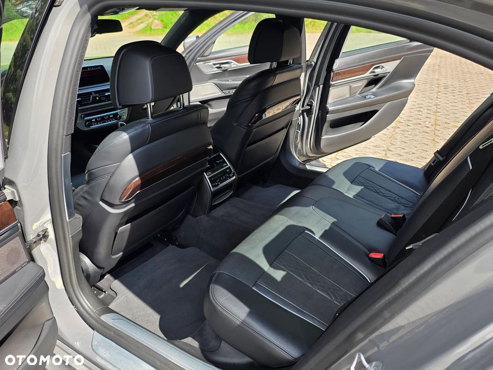 BMW Seria 7 - 14