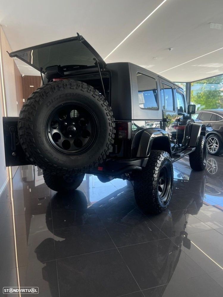Jeep Wrangler Unlimited 2.8 CRD DPF Sport - 9