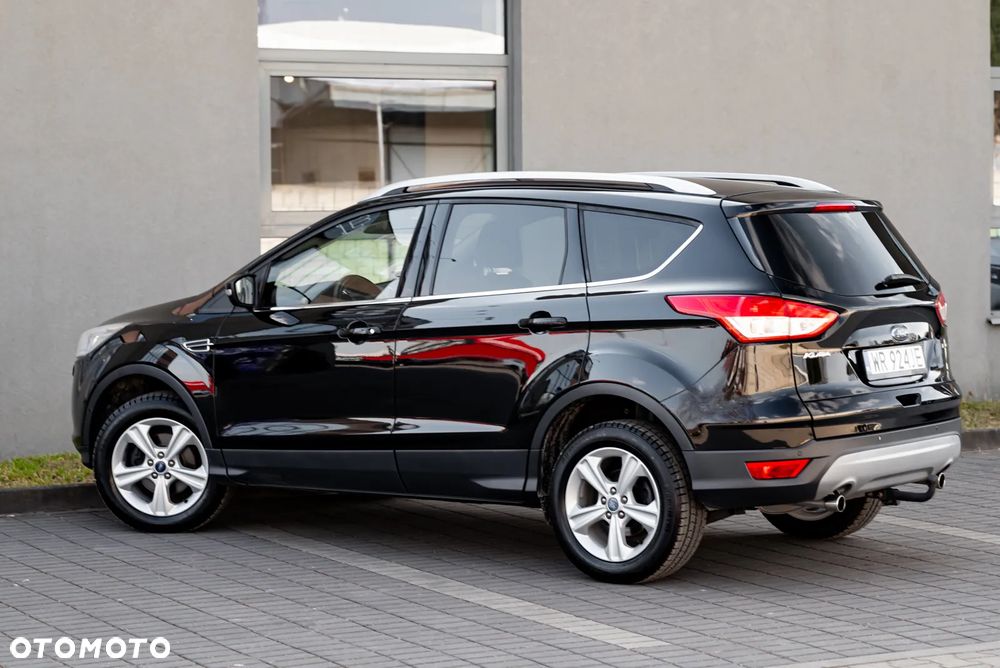 Ford Kuga 1.5 EcoBoost 2x4 Titanium - 16