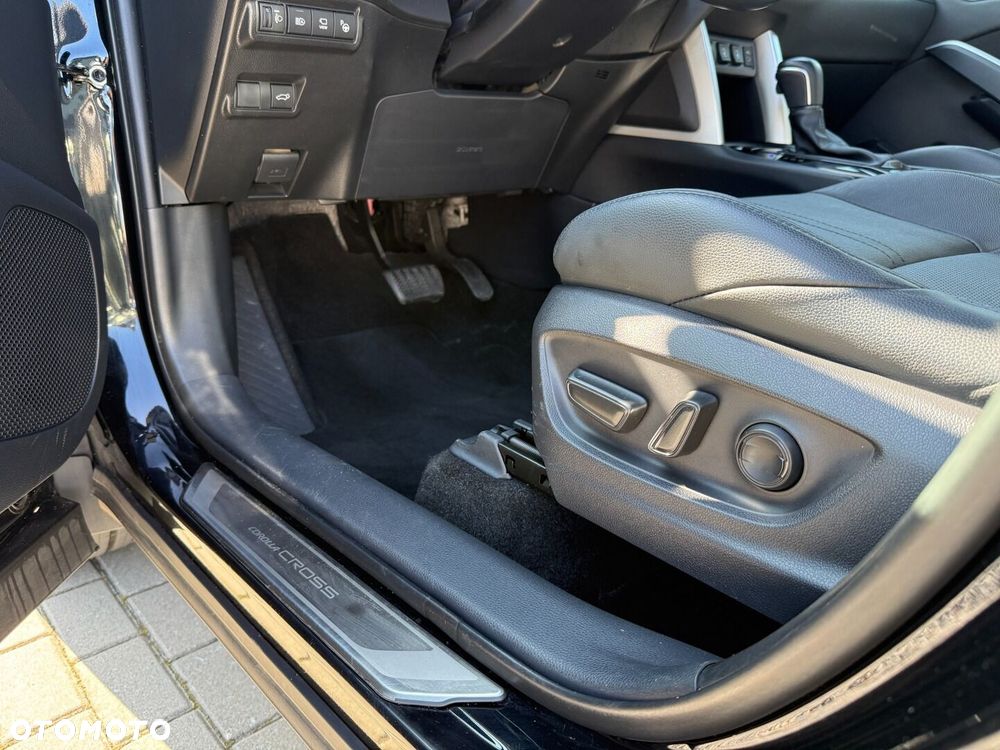 Toyota Corolla Cross 2.0 Hybrid Executive - 31