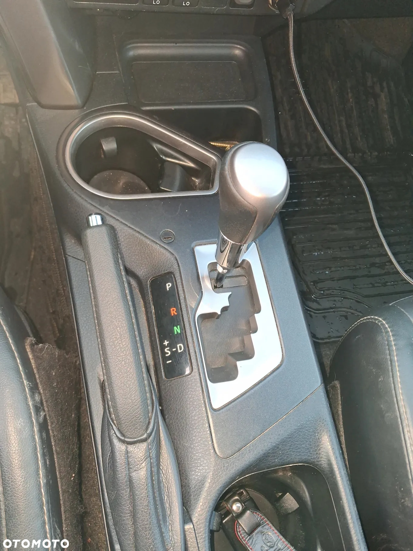 Toyota RAV4 Hybrid Premium 4x4 - 24