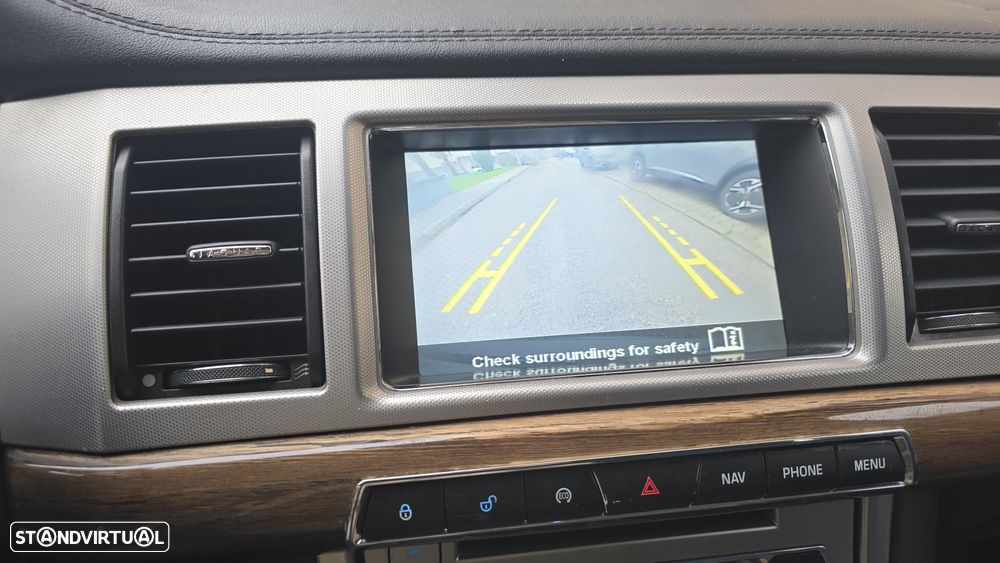 Jaguar XF Sportbrake 2.2 D Premium Luxury - 26