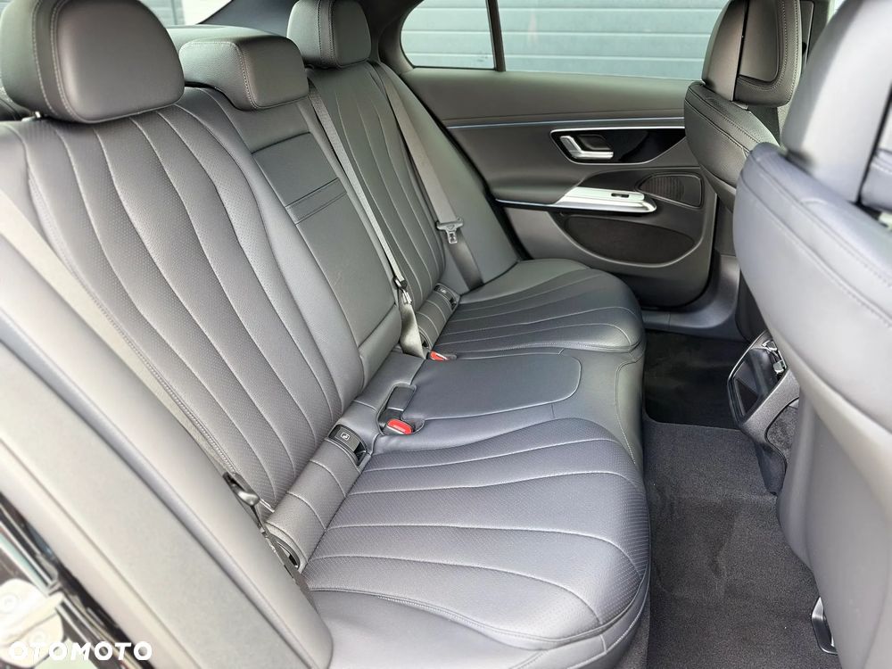 Mercedes-Benz Klasa E - 34