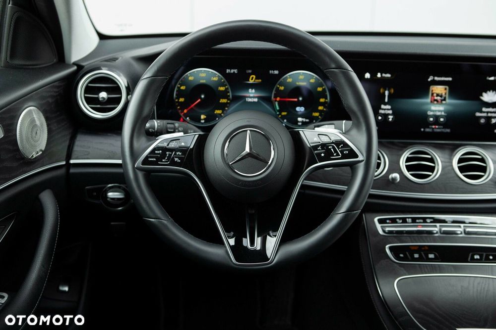 Mercedes-Benz Klasa E - 21