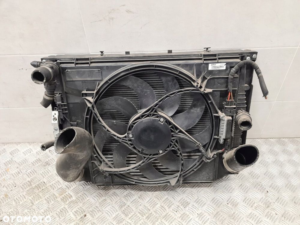 BMW F20 F21 118D CHŁODNICE WENTYLATOR 6804722 8585732 7600530 - 3