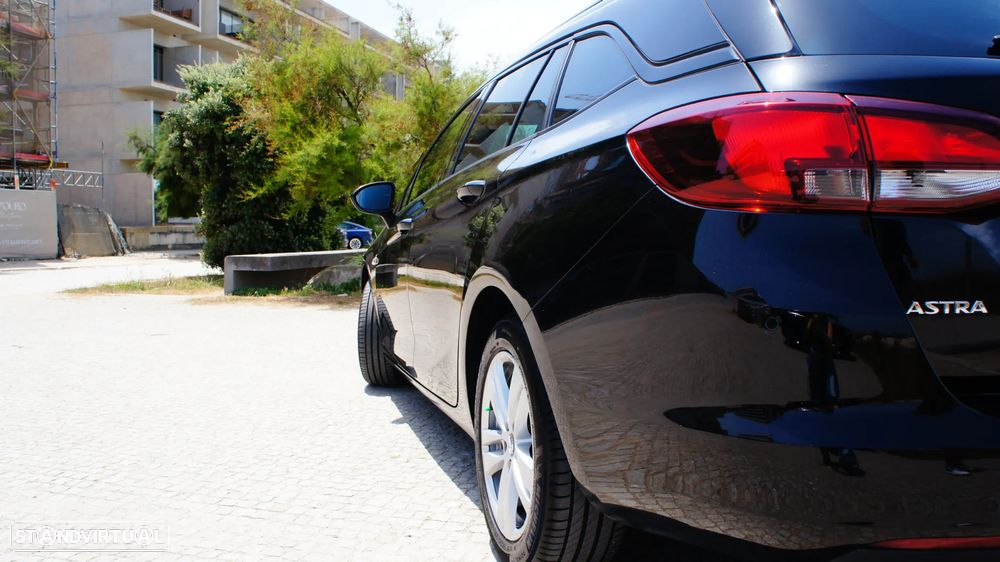 Opel Astra Sports Tourer - 4