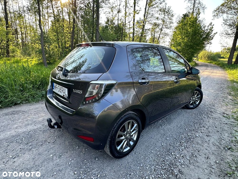 Toyota Yaris 1.0 Premium - 6