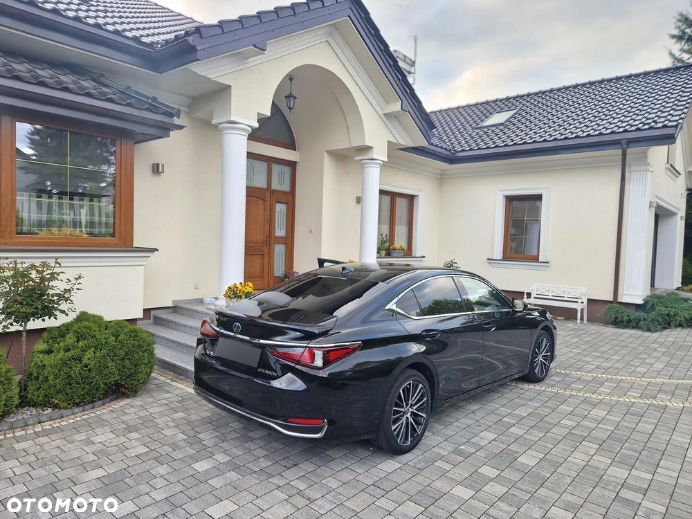 Lexus ES - 22