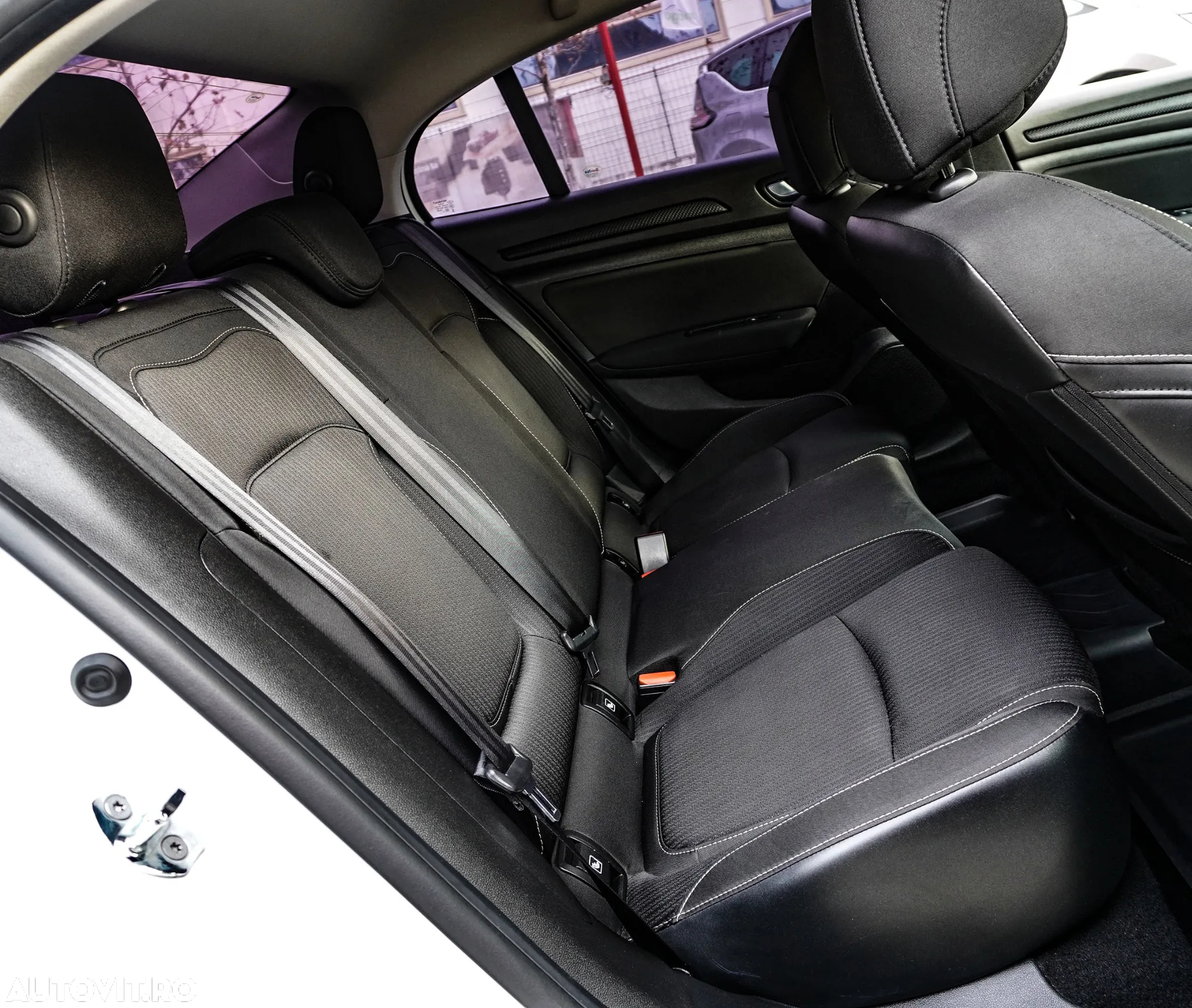 Renault Megane TCe 140 EDC GPF Intens - 17
