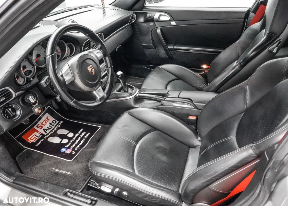 Porsche 911 Carrera 4 S - 12