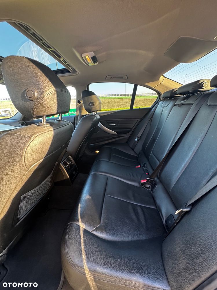 BMW Seria 3 330e iPerformance Luxury Line - 6