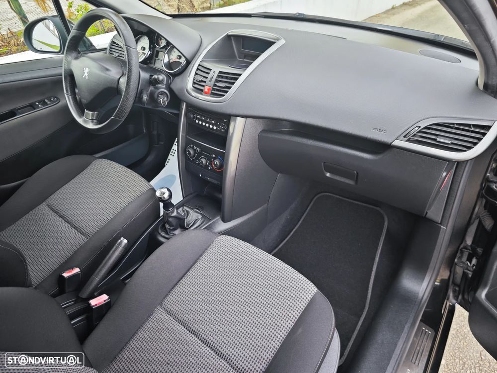 Peugeot 207 1.4 16V SE Sportium - 9