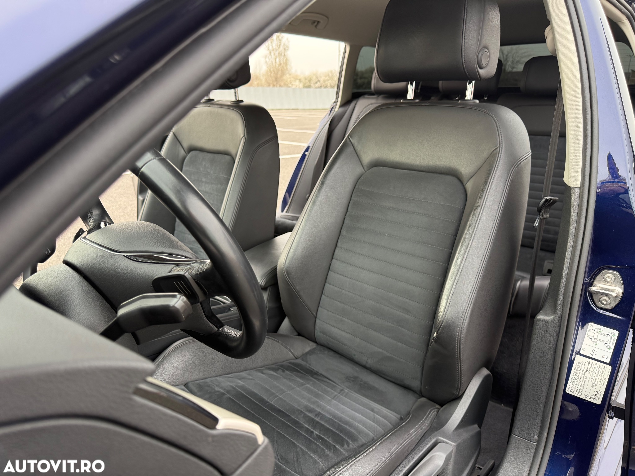 Volkswagen Passat 2.0 TDI DSG 4Motion Highline - 28