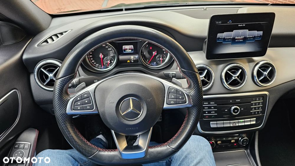 Mercedes-Benz CLA 200 d 4Matic 7G-DCT AMG Line - 35