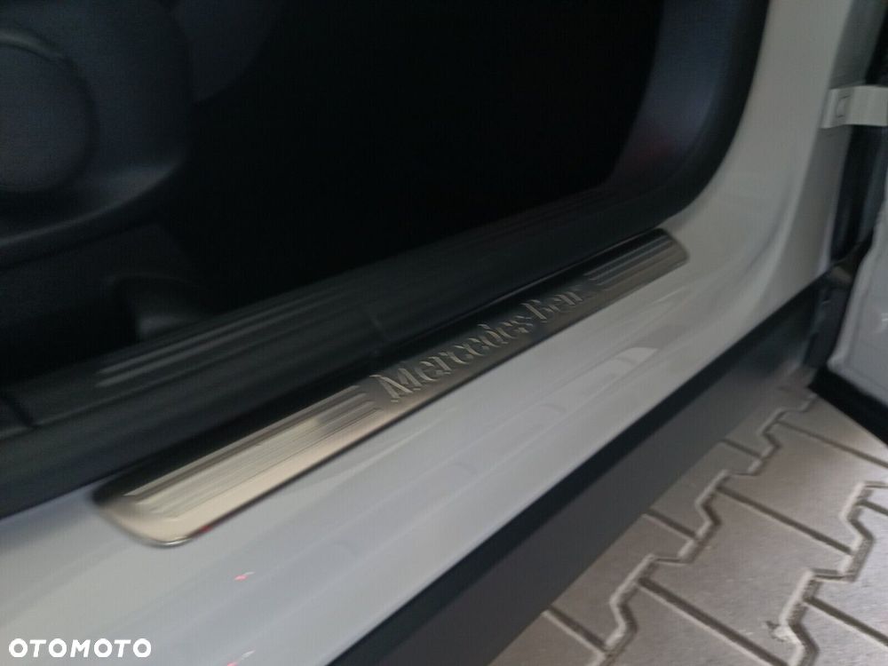 Mercedes-Benz GLA - 21