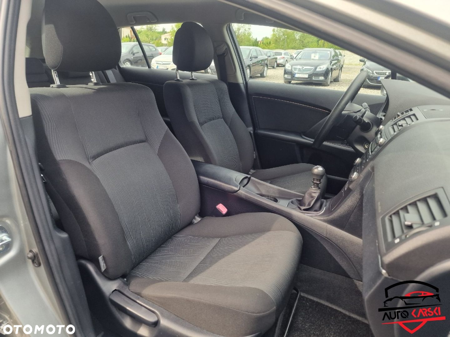 Toyota Avensis - 25