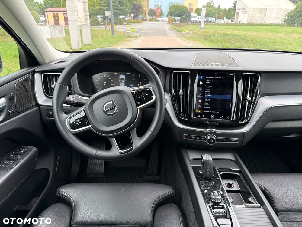Volvo XC 60 B4 D AWD Momentum Pro - 5