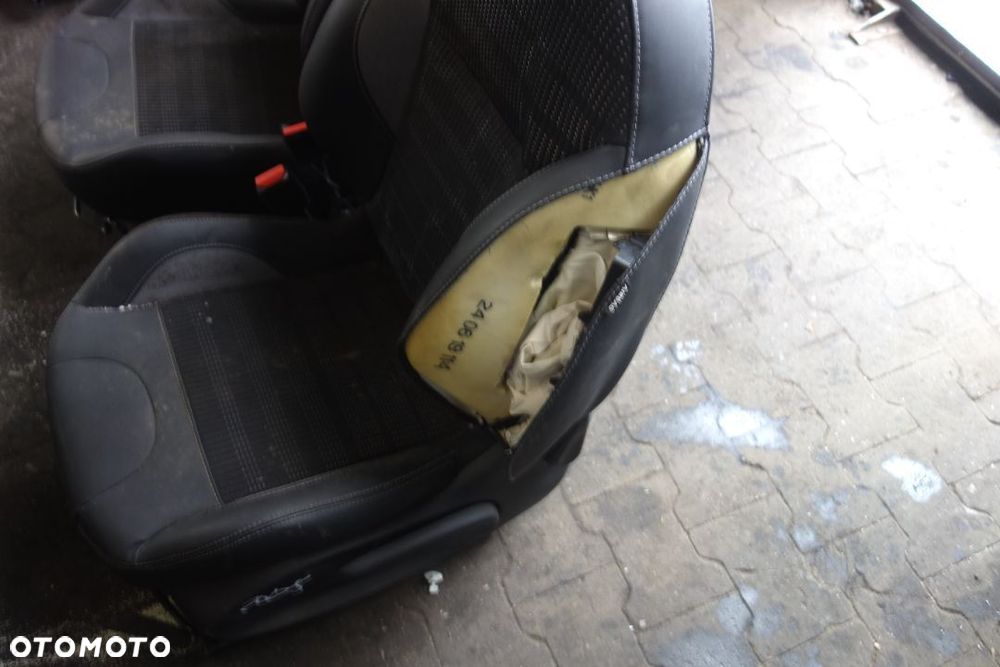 KOMPLET SIEDZEŃ PEUGEOT 2008 - 2