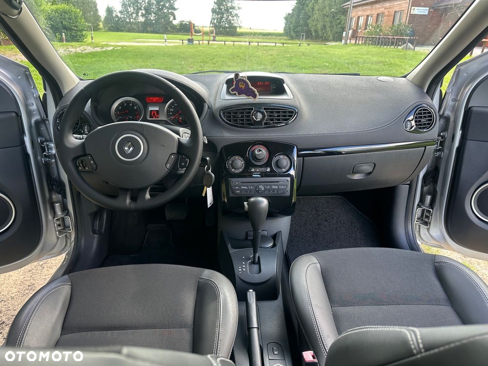 Renault Clio - 31
