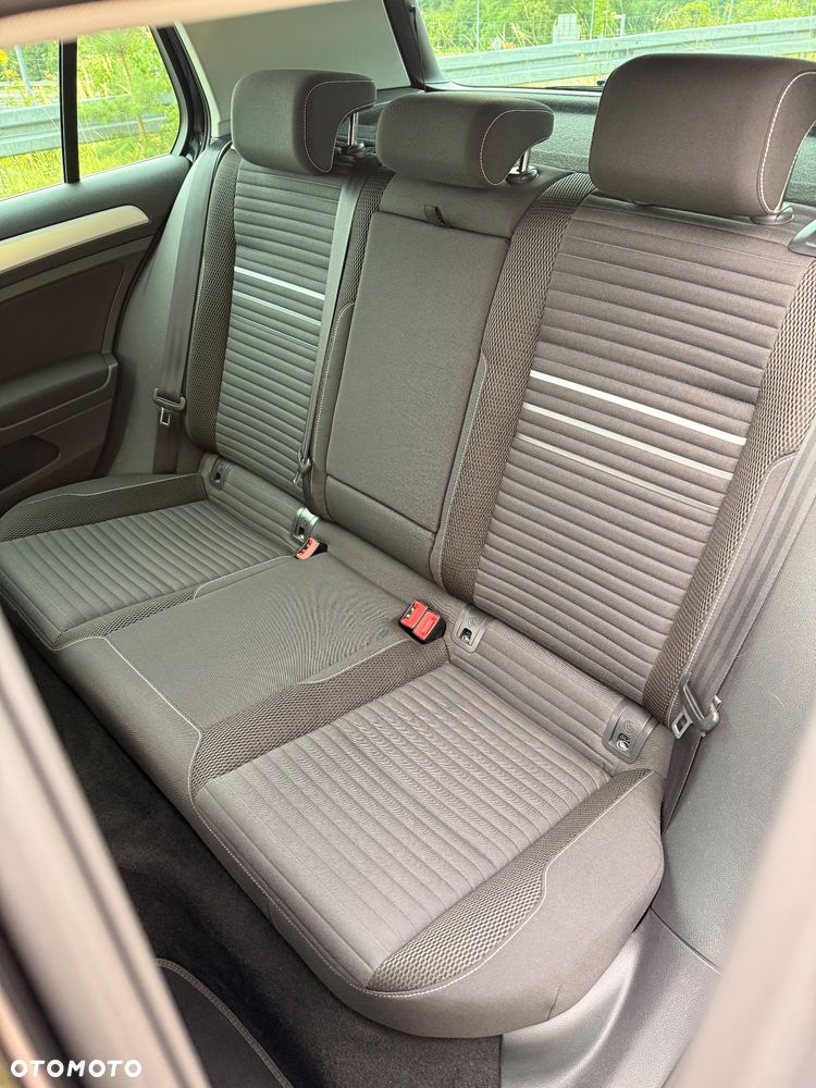 Volkswagen Golf 1.6 TDI BlueMotion Technology Cup - 9
