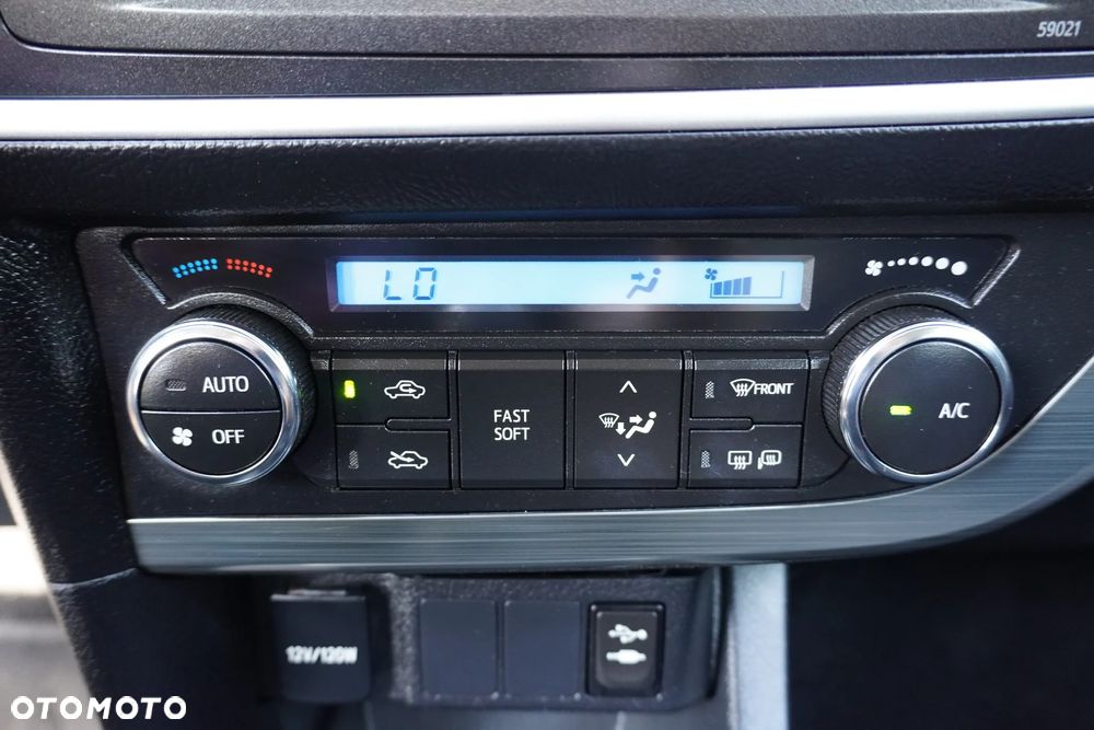 Toyota Auris 1.6 Executive - 25